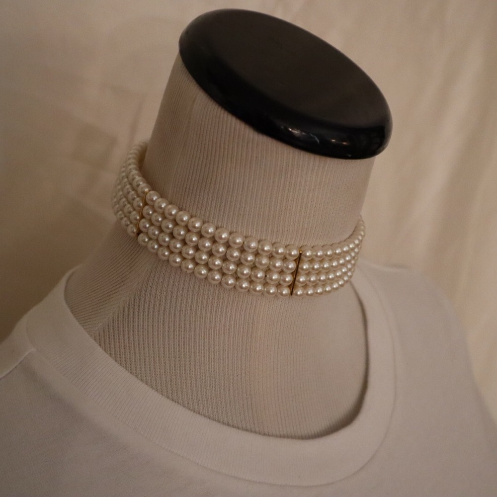 Vintage pearl stacked choker